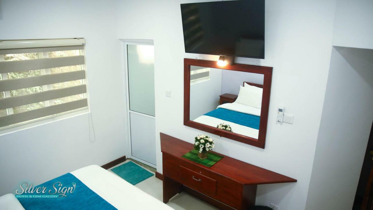 Silver Sign Hotel Katugastota Екстер'єр фото